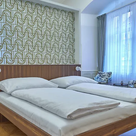 U 3 Pstrosu Hotel Praga