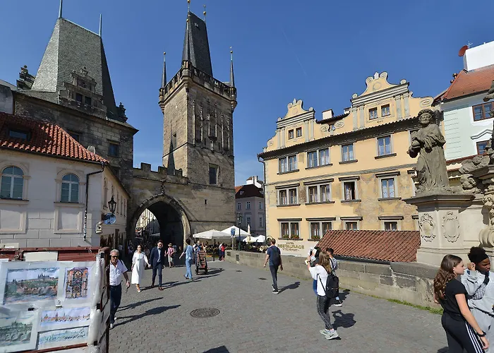 U 3 Pstrosu Hotel Praga