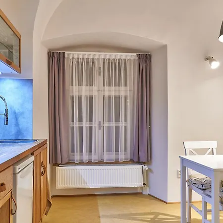 U 3 Pstrosu Hotel Prague