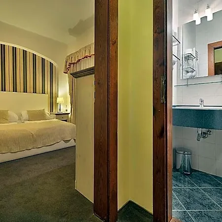 U 3 Pstrosu Hotel Praha