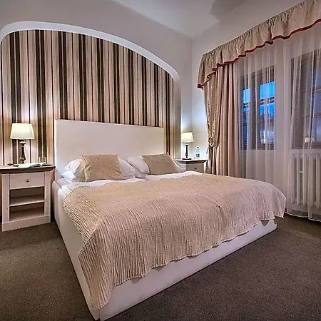 U 3 Pstrosu Hotel