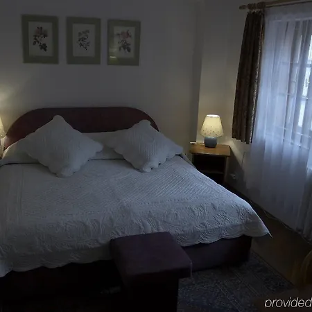 Hotell U 3 Pstrosu