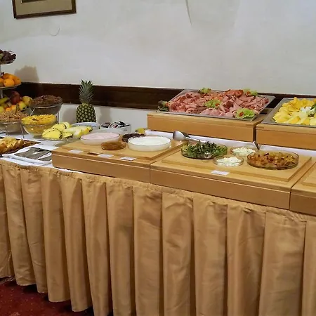Hotel U 3 Pstrosu Prague