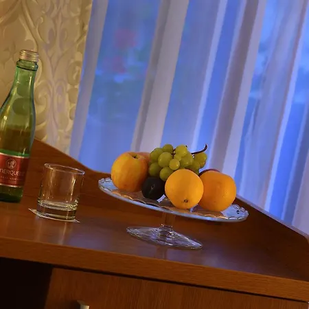 U 3 Pstrosu Hotell 4*