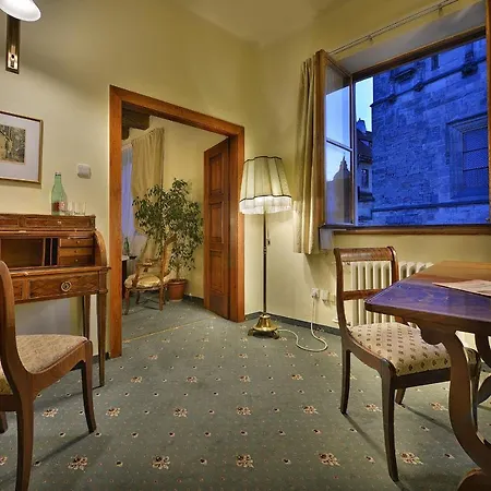 U 3 Pstrosu Hotell