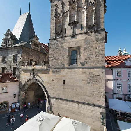 U 3 Pstrosu Hotel Prag