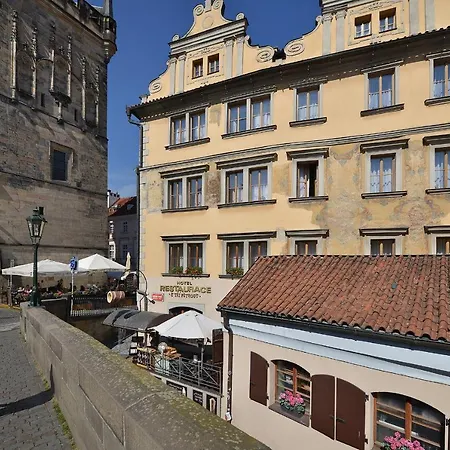U 3 Pstrosu Prag