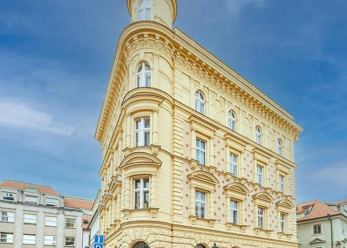 Hotel U 3 Pstrosu 4*