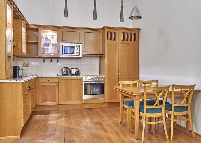 U 3 Pstrosu Hotel Prague