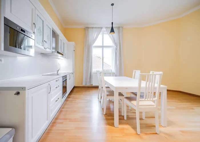 U 3 Pstrosu 4* Prague