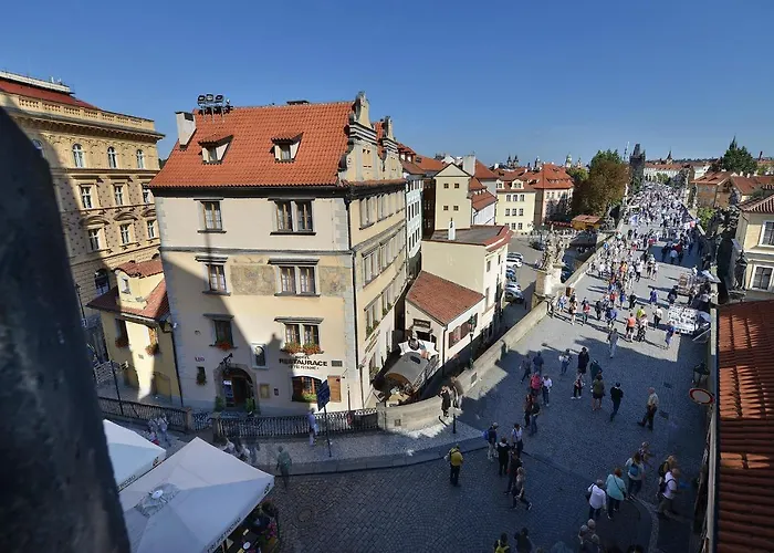 U 3 Pstrosu Hotel Prague