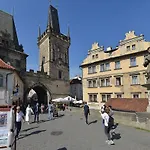 U 3 Pstrosu Hotell Prag