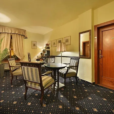 Hotel U 3 Pstrosu Praga